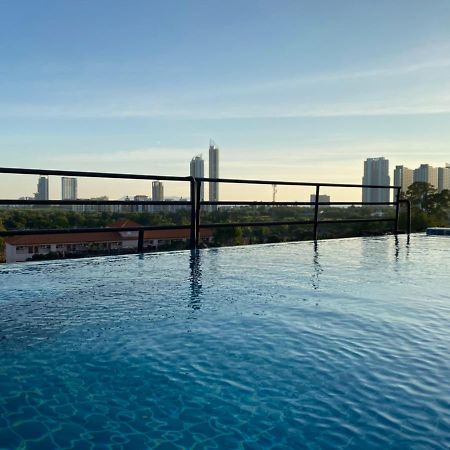 Bear'S Den Hotel Pattaya Haat Jomtien Eksteriør bilde